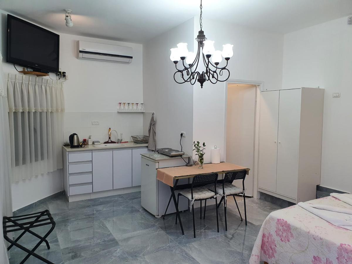 Carmela Studio Αράντ Εξωτερικό φωτογραφία